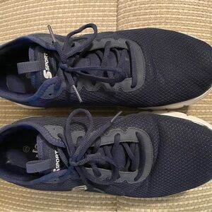 Men’s size 11.5 Skechers